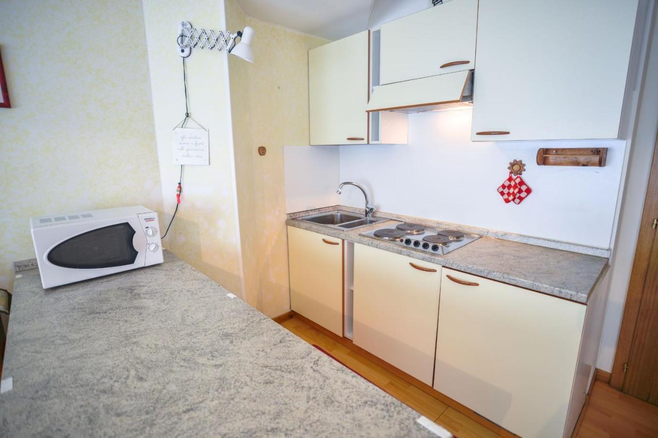 Res.Albare/Solaria Apt.Solandra Mezzana  Exterior foto